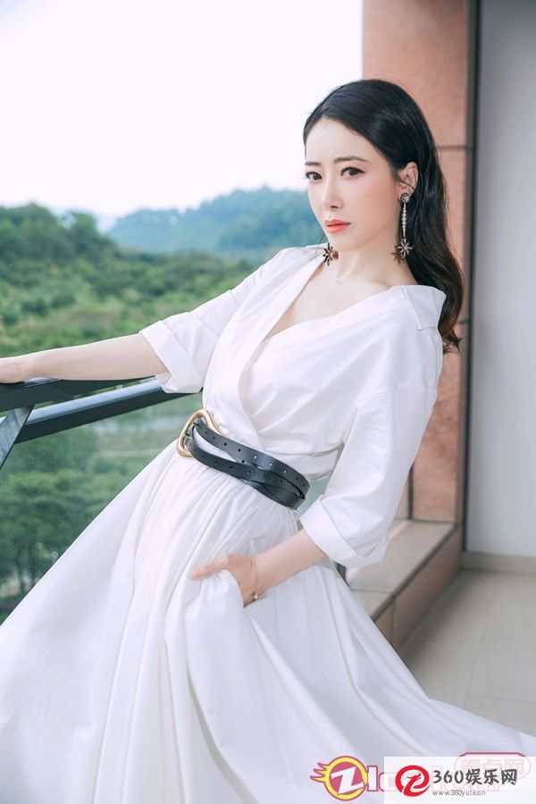陈的美丽升级“紫袍龙王”实力诠释“长大后 我变成你”系列