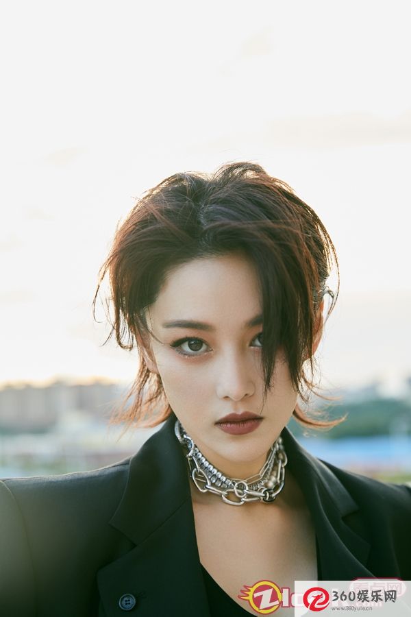 “新天使”在这里！张馨成为攻击女王挑战“野蛮游戏”