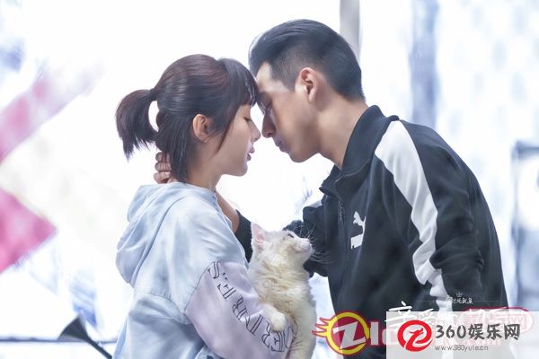 李习安《亲热》“双尚在线”展示爱国热血青年的超级领导力
